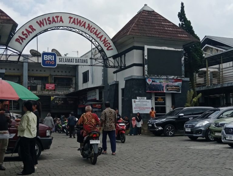 Pasar Wisata Tawangmangu, Surga Hasil Bumi dan Oleh-Oleh Khas Lereng Lawu