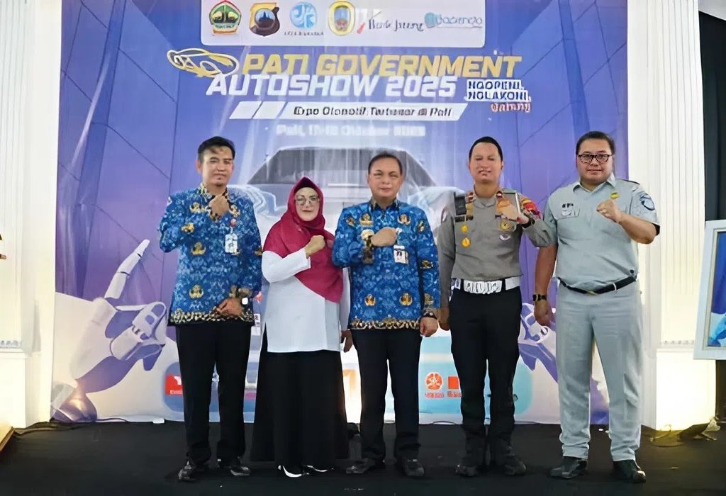 Bupati Sudewo Resmi Buka Government Autoshow Tahun 2025 di Halaman Samsat Pati