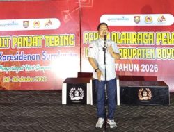 Ketua Umum FPTI pengprov Jawa Tengah Abdul Hamid memberikan sambutan dalam upacara penutupan SPT Soloraya dan POPDA Panjat Tebing Kab. Boyolali (Portalljateng/Hds)