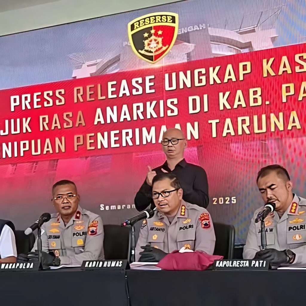 Foto: Press release Polda Jawa Tengah, unjuk rasa Kabupaten Pati.(Portalljateng/uncoe_bleu)