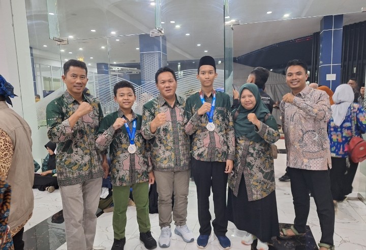 MTsN 1 Pati Raih Dua Medali Perak di Ajang Bergengsi OMI 2025 Tingkat Nasiona
