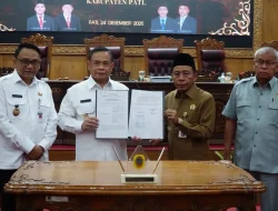 Foto: Bupati Pati Sudewo menghadiri Rapat Paripurna DPRD Kabupaten Pati yang digelar di Sekretariat DPRD Kabupaten Pati.(Portalljateng/Hms)