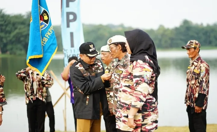 Foto: Wakil Bupati Pati, Risma Ardhi Chandra, menghadiri Jambore dan Pengukuhan Pengurus Cabang FKPPI Kabupaten Pati di Waduk Gembong, Desa Pohgading, Kecamatan Gembong.(Portalljateng/Hms)