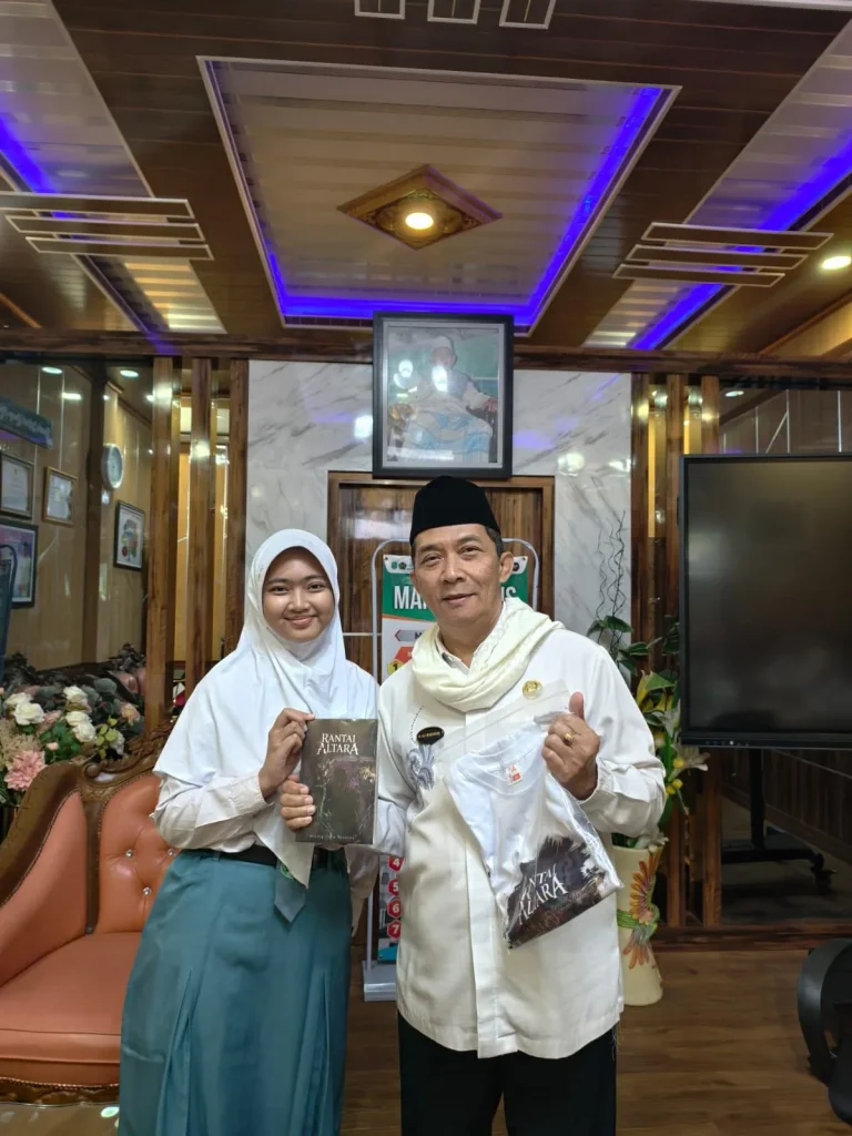 ​”Rantai Altara”, Novel Siswa MAN 2 Kudus yang Go Nasional