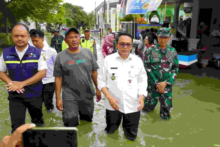 Foto: Pelaksana Tugas (Plt) Bupati Pati, Risma Ardhi Chandra, Perpanjangan Status Tanggap Darurat Bencana Alam Banjir.(Portalljateng/Hms)
