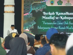Foto: ‎Plt. Bupati Pati, Risma Ardhi Chandra, memberikan sambutan di Pendopo Kabupaten Pati dalam acara santunan dan bingkisan Ramadan kepada 300 Mualaf. (Portalljateng/Adm)