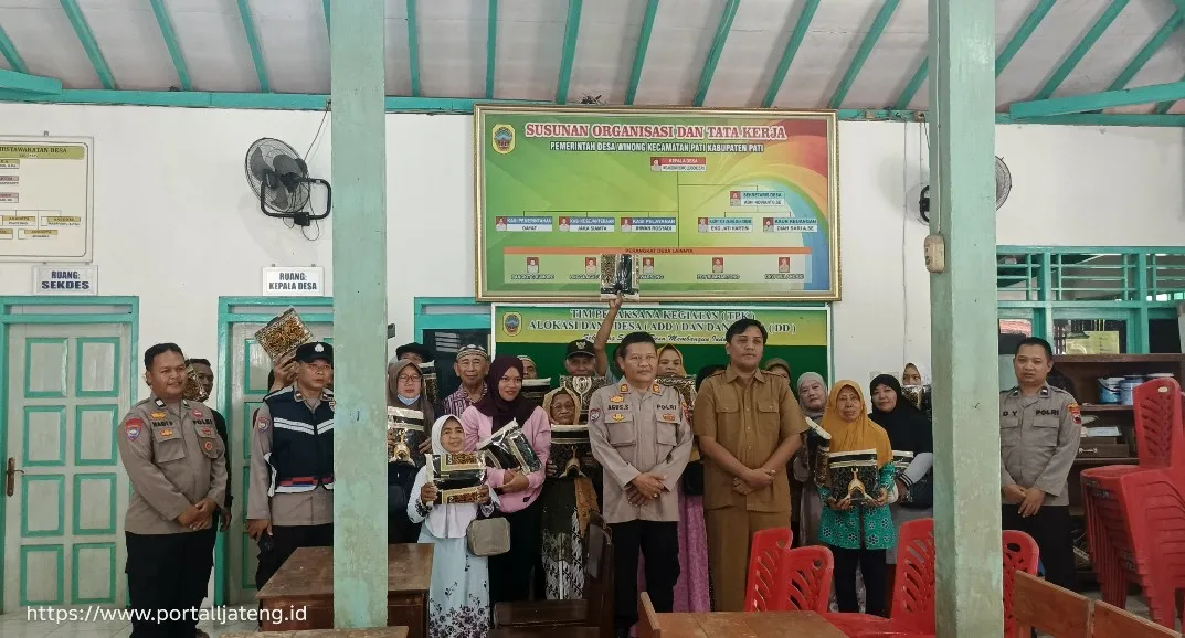 Foto: Satuan Binmas (Sat Binmas) Polresta Pati menggelar kegiatan sambang desa dan penguatan kemitraan polisi bersama masyarakat di Desa Winong, Kecamatan Pati, Kabupaten Pati. (Portalljateng/Adm)