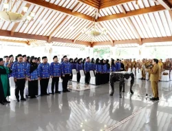 Foto: Plt. Bupati Pati, Risma Ardhi Chandra, secara resmi mengambil sumpah jabatan 59 Pegawai Negeri Sipil (PNS) formasi tahun 2026 di Pendopo Pati.(Portalljateng/Hms)