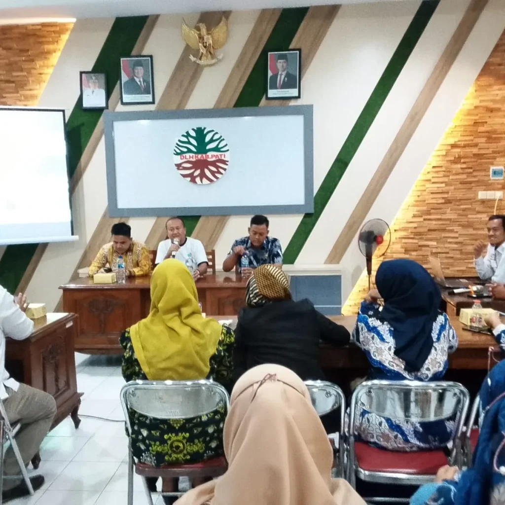 Foto: Forum Diskus Komisi C DPRD Pati dengan Dinas Lingkungan Hidup (DLH) Pati serta penggita pengolahan sampah di wilayah Kabupaten Pati.(Portalljateng/Adm)