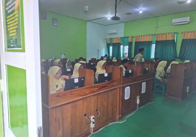 Foto: MTsN 1 Pati menyelenggarakan Tes Kemampuan Akademik (TKA) tahun ajaran 2025/2026 bagi siswa kelas IX.(Portalljateng/Hms)