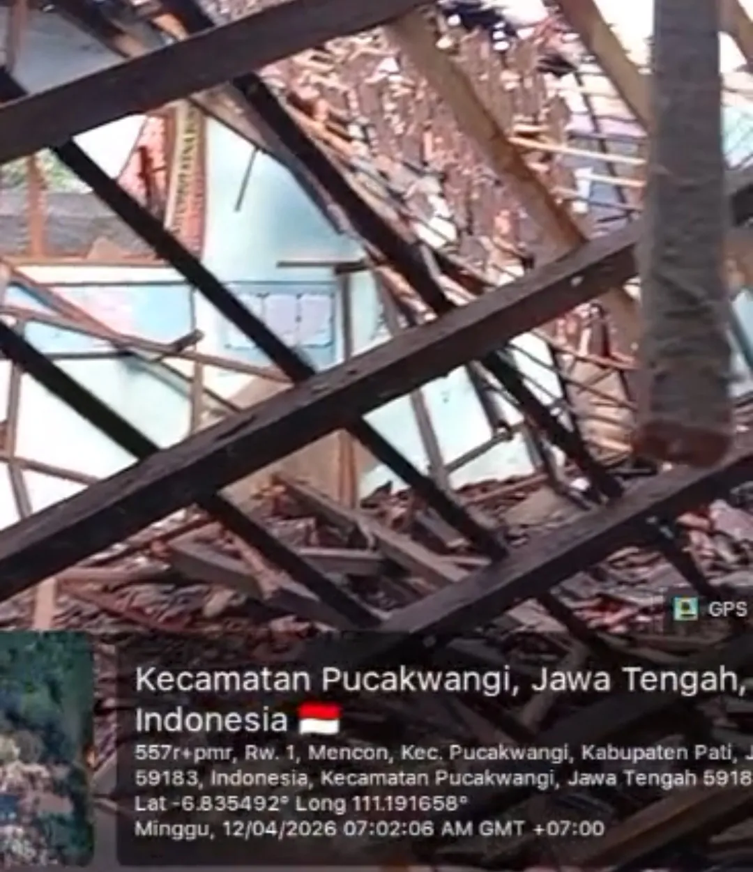 Foto: Kondisi SD Negeri 1 Mencon, Kecamatan Pucakwangi, Kabupaten Pati, dilaporkan ambruk pada Sabtu malam (11/4/2026).(Portalljateng/Adm)