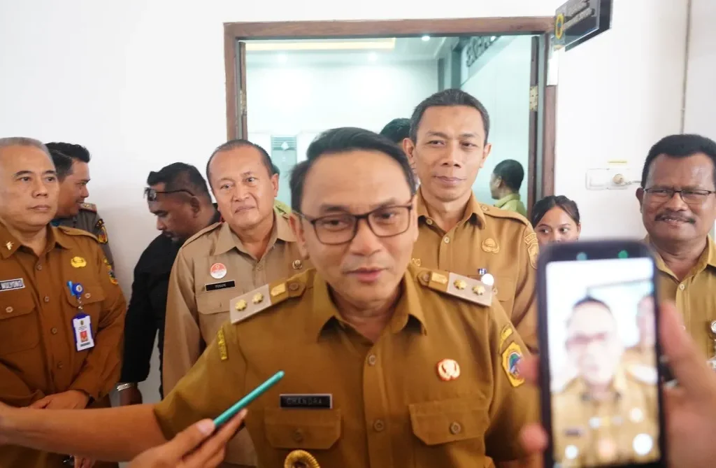 Foto: Pelaksana Tugas (Plt) Bupati Pati Risma Ardhi Chandra, menerima audiensi Jaringan Masyarakat Peduli Pegunungan Kendeng (JMPPK) di Ruang Kembang Joyo Setda Pati.(Portalljateng/Hms)
