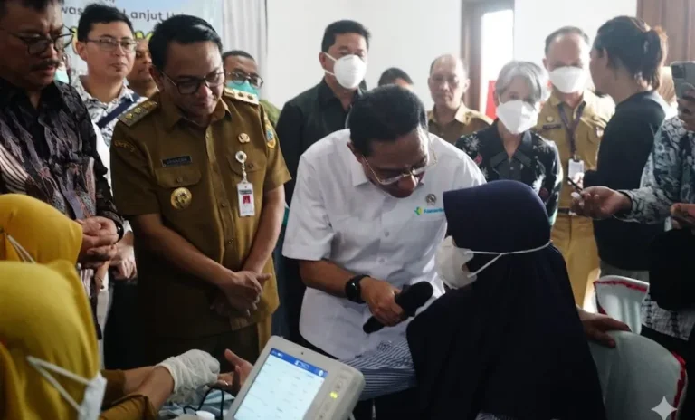 Foto: Pemerintah Kabupaten Pati bersama Kementerian Kesehatan RI mempercepat penanganan tuberkulosis (TBC) melalui cek kesehatan gratis di 120 titik.(Portalljateng/Hms)