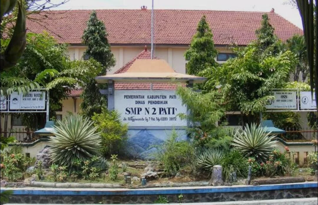 Isu Seragam Sekolah, Plt Kepsek Tegaskan Sekolah Tak Jualan