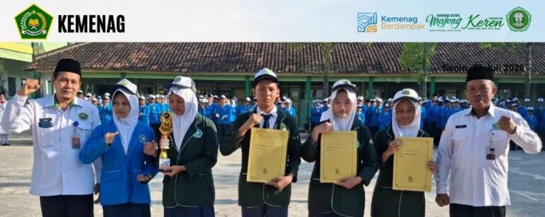 Apresiasi Murid Berprestasi, Kepala MTsN Blora Ajak Siswa Perkuat Disiplin dan Semangat Caket Wali