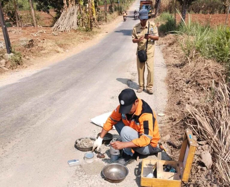 Sand Ccne Ruas Jalan Sukoharjo-Gembong, Kabupaten Pati