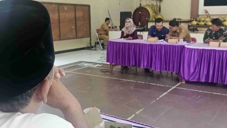 Audensi tiang listrik di Balai Desa Wonorejo, Kecamatan Tlogowungu Kabupaten Pati