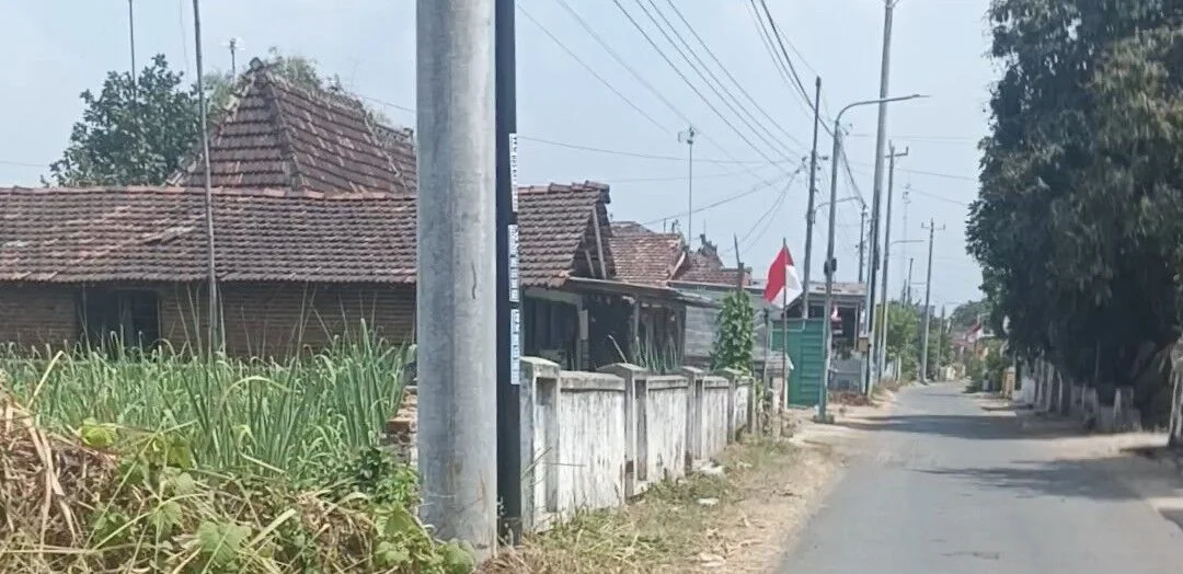 Pemasangan tiang listrik di Desa Wonorejo, Kecamatan Tlogowungu, Kabupaten Pati disinyalir tanpa.adanya sosialisasi