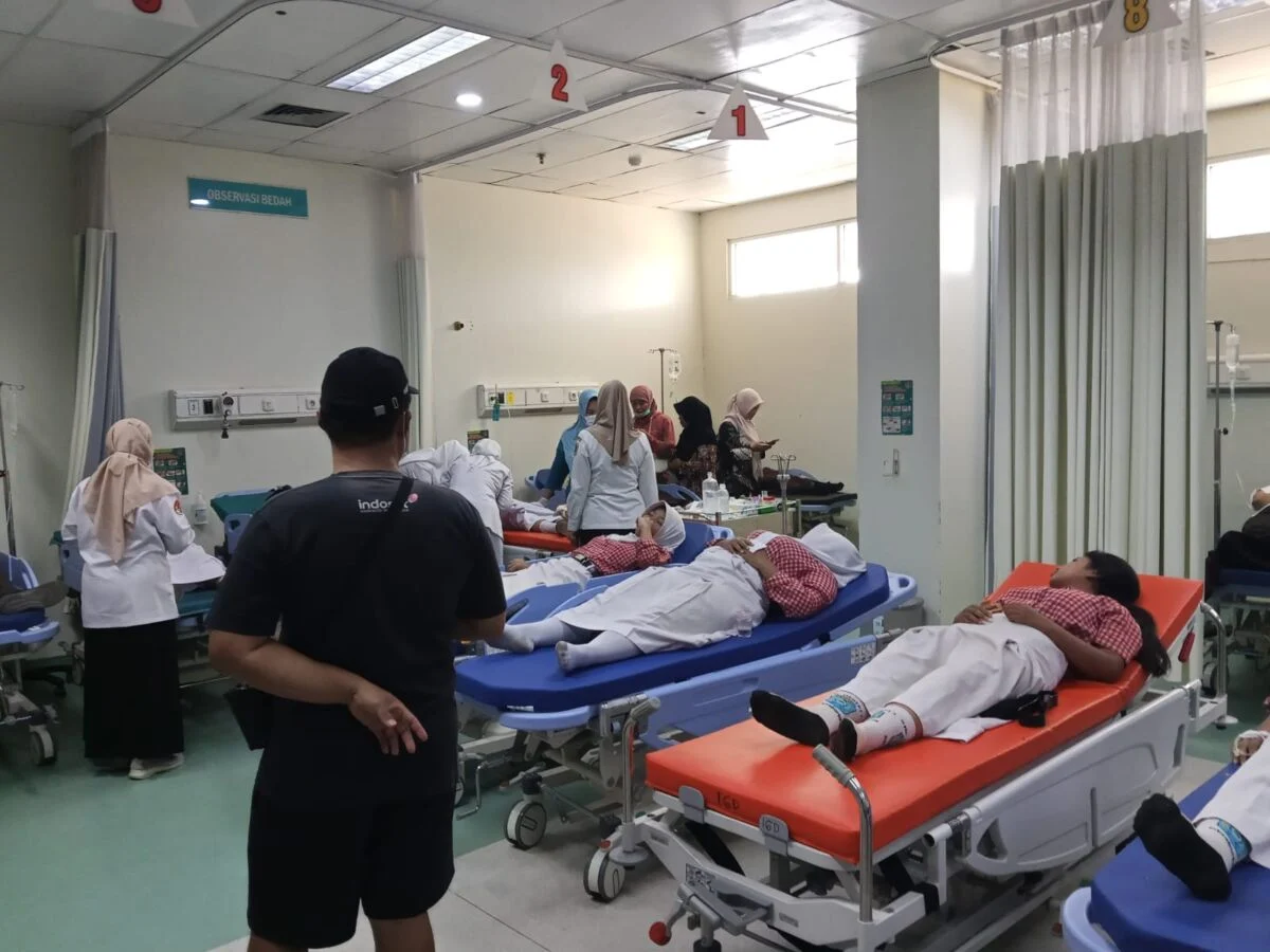 RSUD Soewondo Pati Rawat Ratusan Siswa Diduga Keracunan MBG