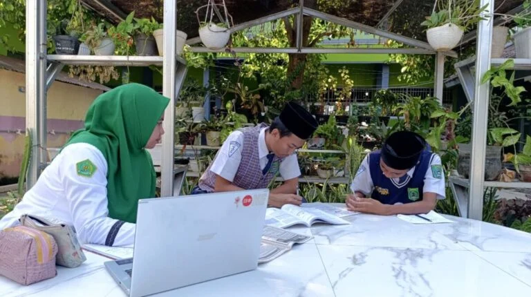 Lolos Tingkat Provinsi, 4 Siswa MTsN 1 Pati Digembleng Pembinaan OMI