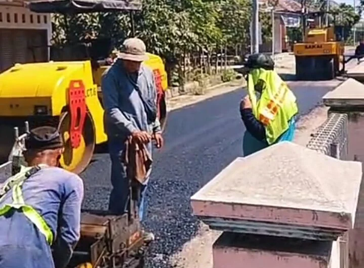 Pengaspalan AC-BC ruas Bumirejo - Jambean Kidul Pati